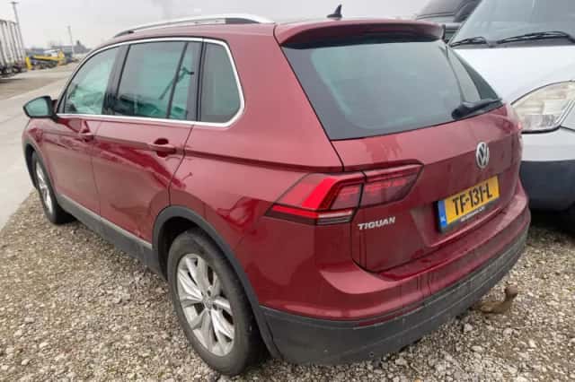 Volkswagen Tiguan (2018) thumbnail 4