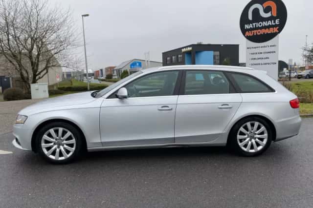 Audi A4 (2008) thumbnail 2