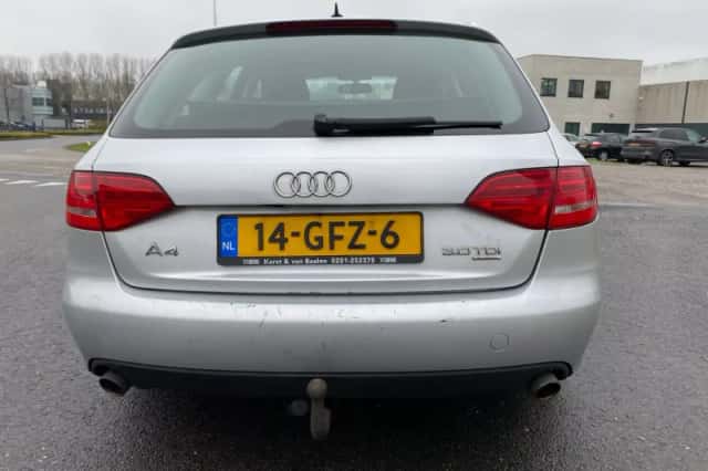 Audi A4 (2008) thumbnail 4