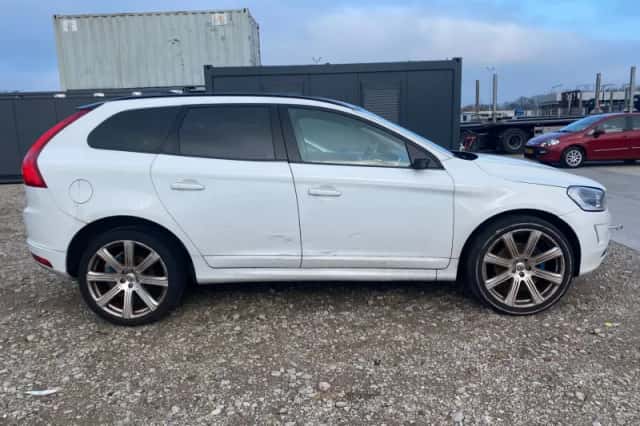 Volvo XC60 (2014) thumbnail 5