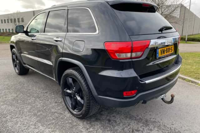 Jeep Grand Cherokee (2012) thumbnail 3