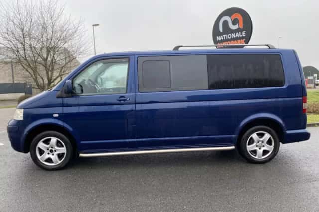 Volkswagen Caravelle (2005) thumbnail 2