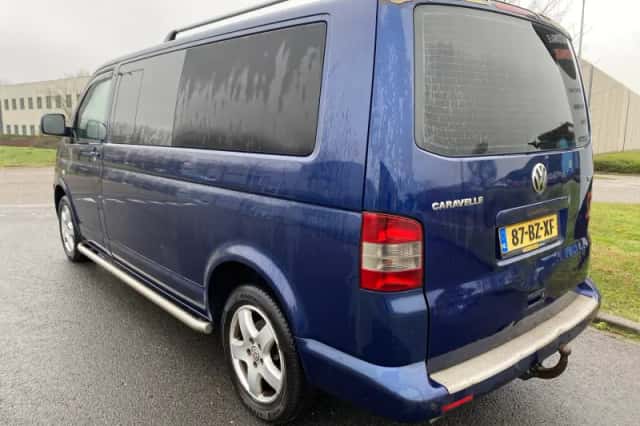 Volkswagen Caravelle (2005) thumbnail 3