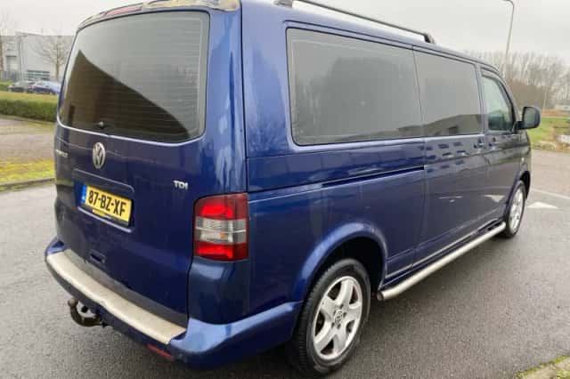 Volkswagen Caravelle (2005) thumbnail 5