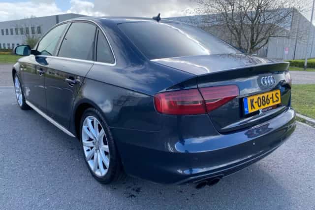 Audi A4 (2014) thumbnail 3