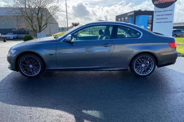 BMW 3-Serie (2011) thumbnail 2