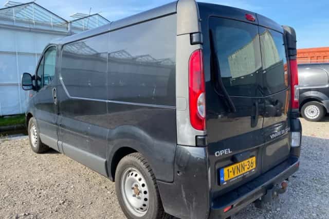 Opel Vivaro (2011) thumbnail 3