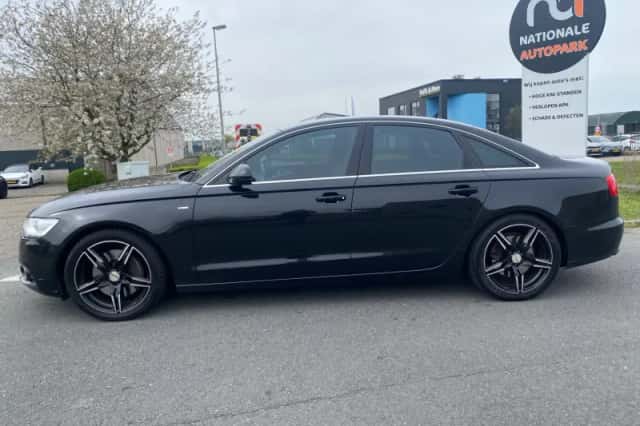 Audi A6 (2011) thumbnail 2