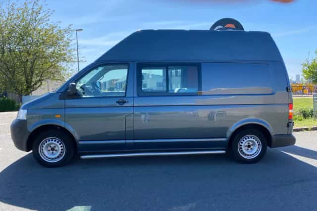 Volkswagen Transporter (2006) thumbnail 2