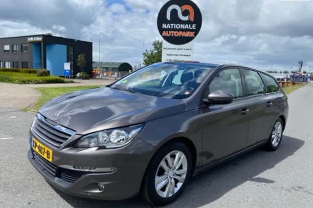 Peugeot 308 (2015) thumbnail 1