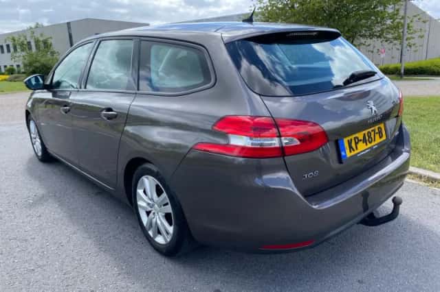 Peugeot 308 (2015) thumbnail 3
