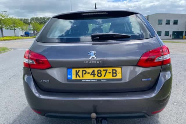 Peugeot 308 (2015) thumbnail 4