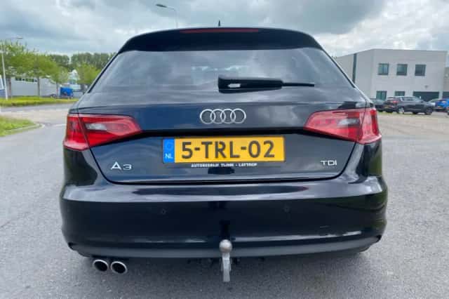 Audi A3 (2013) thumbnail 4