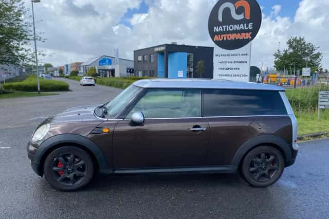 MINI Clubman (2008) thumbnail 2