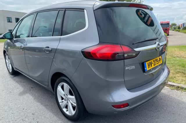 Opel Zafira (2016) thumbnail 3