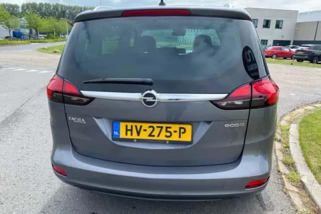 Opel Zafira (2016) thumbnail 4