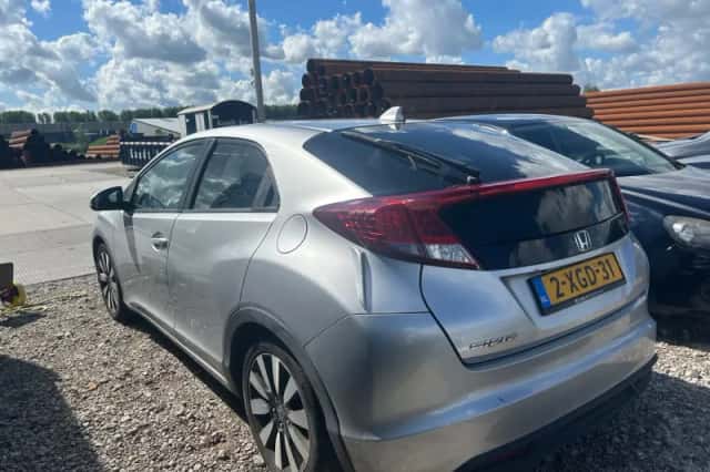 Honda Civic (2014) thumbnail 2