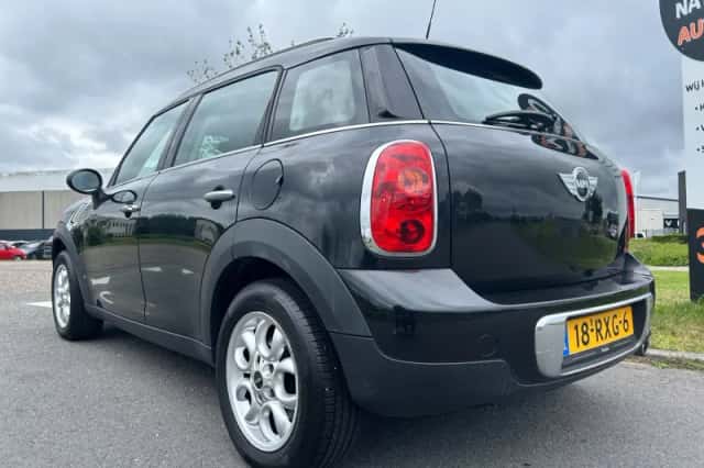 MINI Countryman (2011) thumbnail 3