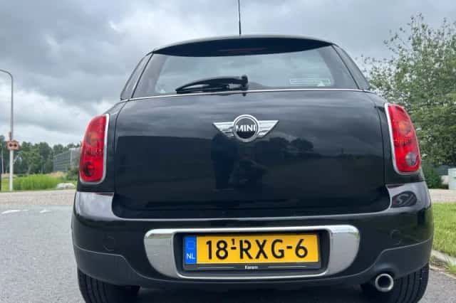 MINI Countryman (2011) thumbnail 4