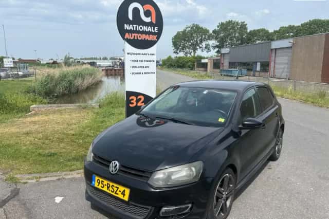 Volkswagen Polo (2011) thumbnail 1