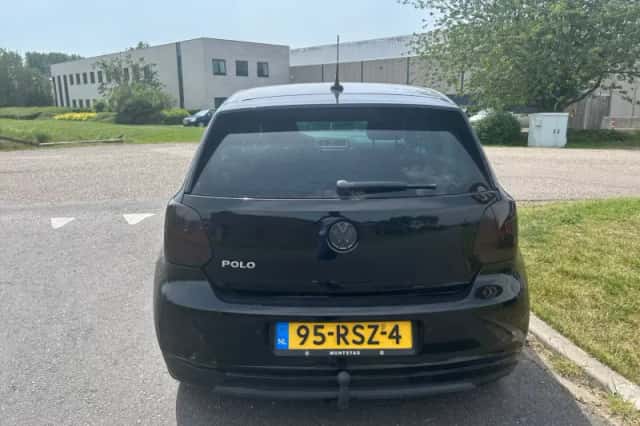 Volkswagen Polo (2011) thumbnail 4