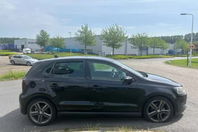 Volkswagen Polo (2011) thumbnail 6