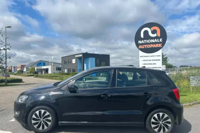 Volkswagen Polo (2014) thumbnail 2