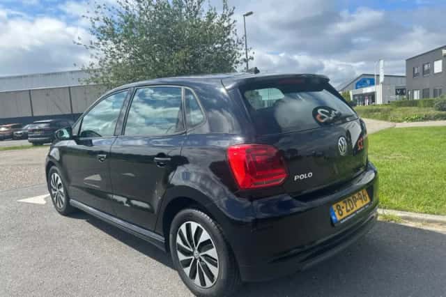 Volkswagen Polo (2014) thumbnail 3