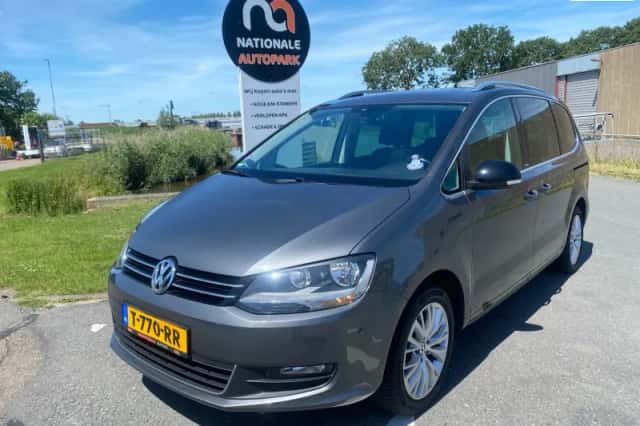 Volkswagen Sharan (2011) thumbnail 1
