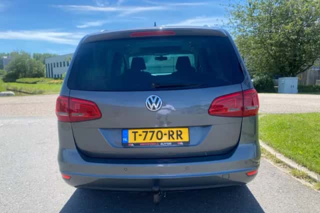 Volkswagen Sharan (2011) thumbnail 4
