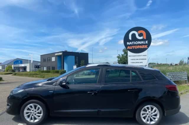 Renault Mégane (2016) thumbnail 2