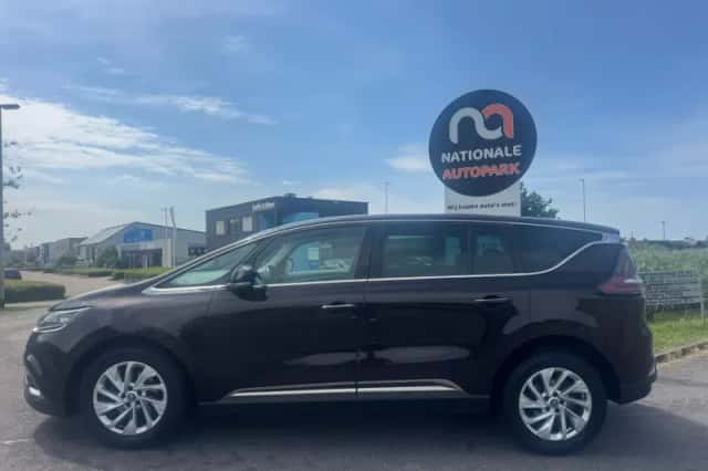 Renault Espace (2016) thumbnail 2