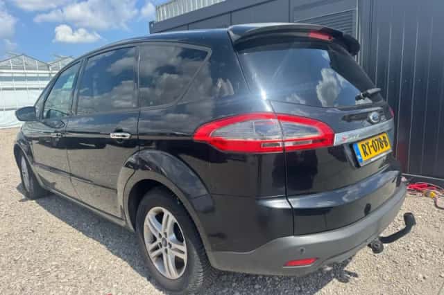 Ford S-Max (2014) thumbnail 4