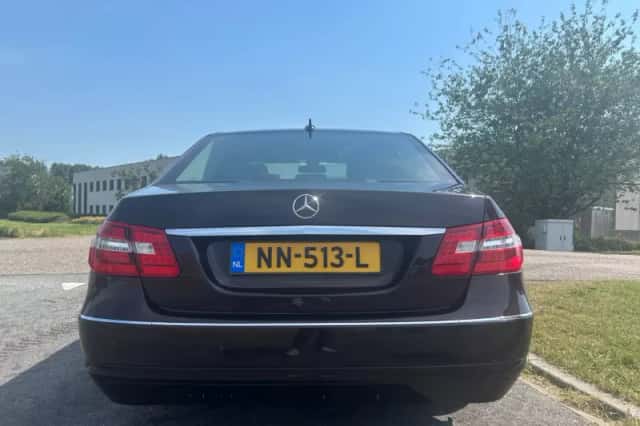 Mercedes-Benz E-Klasse (2010) thumbnail 4