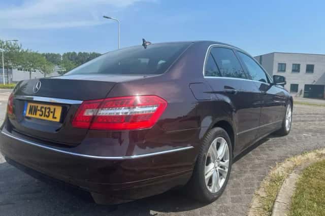 Mercedes-Benz E-Klasse (2010) thumbnail 5