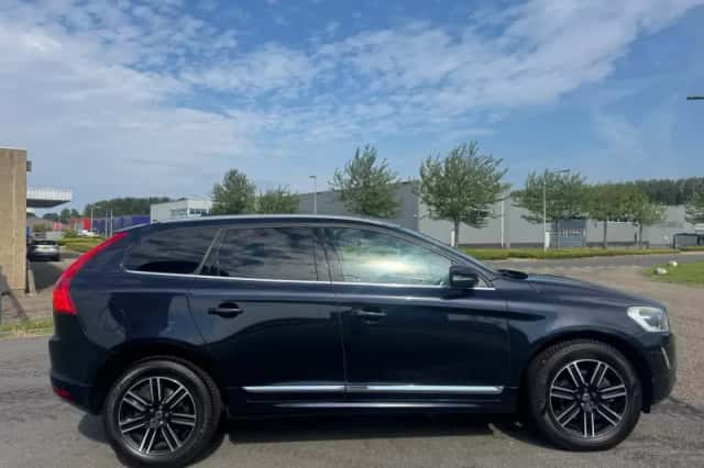 Volvo XC60 (2015) thumbnail 6