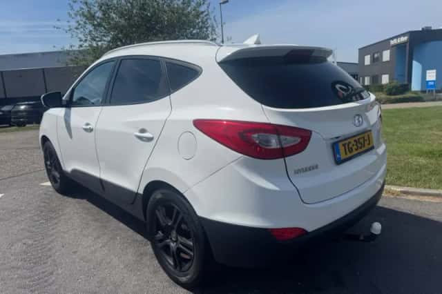 Hyundai ix35 (2014) thumbnail 3