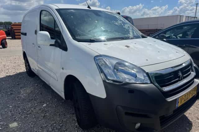 Peugeot Partner (2017) thumbnail 5