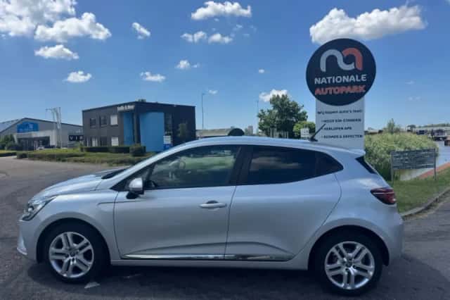 Renault Clio (2020) thumbnail 2