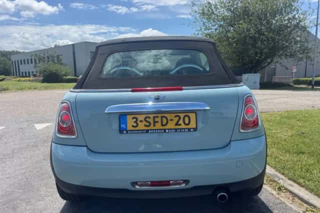 MINI Cabrio (2013) thumbnail 5