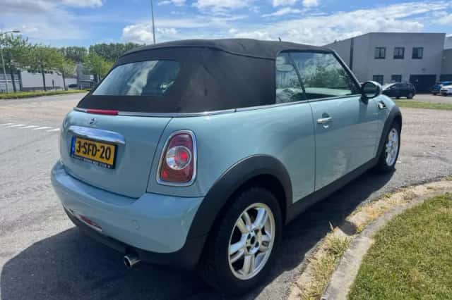 MINI Cabrio (2013) thumbnail 6