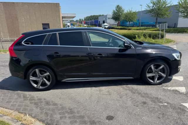 Volvo V60 (2014) thumbnail 6