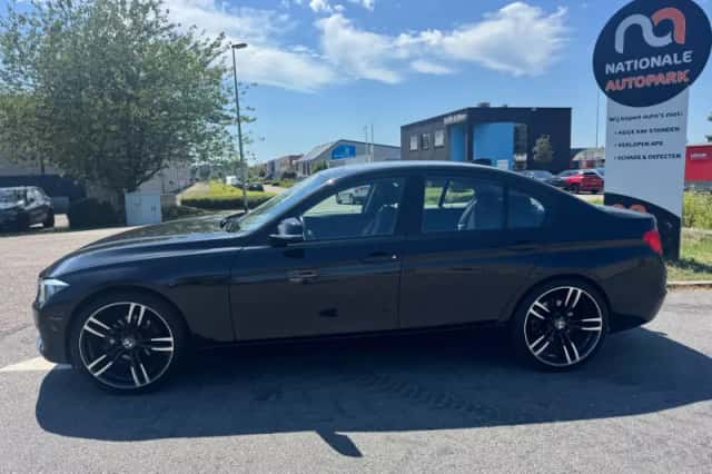 BMW 3-Serie (2014) thumbnail 2
