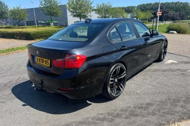 BMW 3-Serie (2014) thumbnail 5