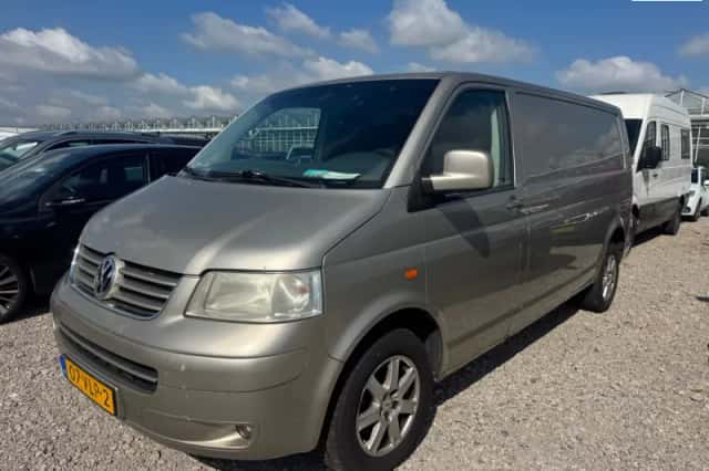 Volkswagen Transporter (2008) thumbnail 1