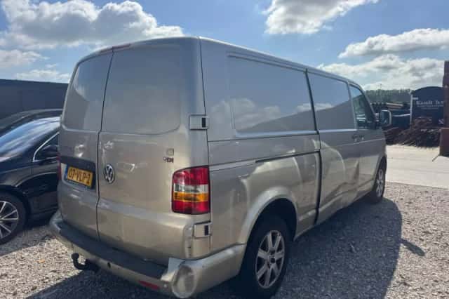Volkswagen Transporter (2008) thumbnail 6
