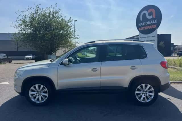 Volkswagen Tiguan (2008) thumbnail 2