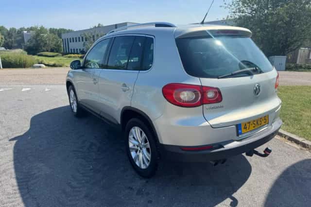 Volkswagen Tiguan (2008) thumbnail 3