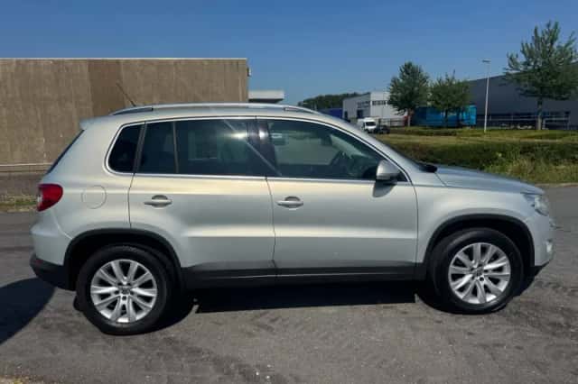 Volkswagen Tiguan (2008) thumbnail 6