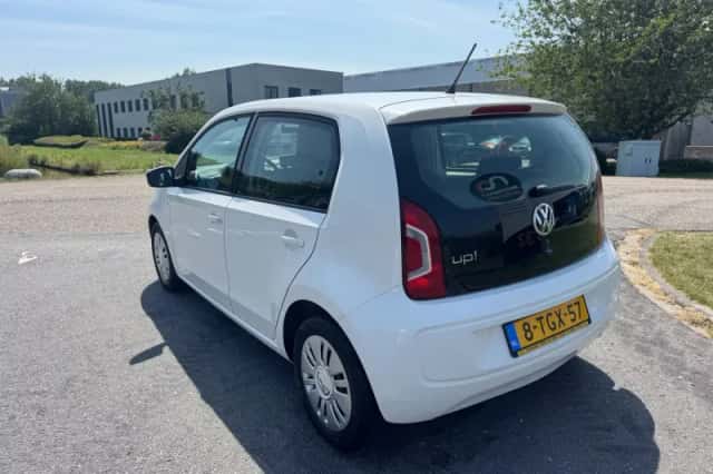 Volkswagen Up! (2014) thumbnail 3